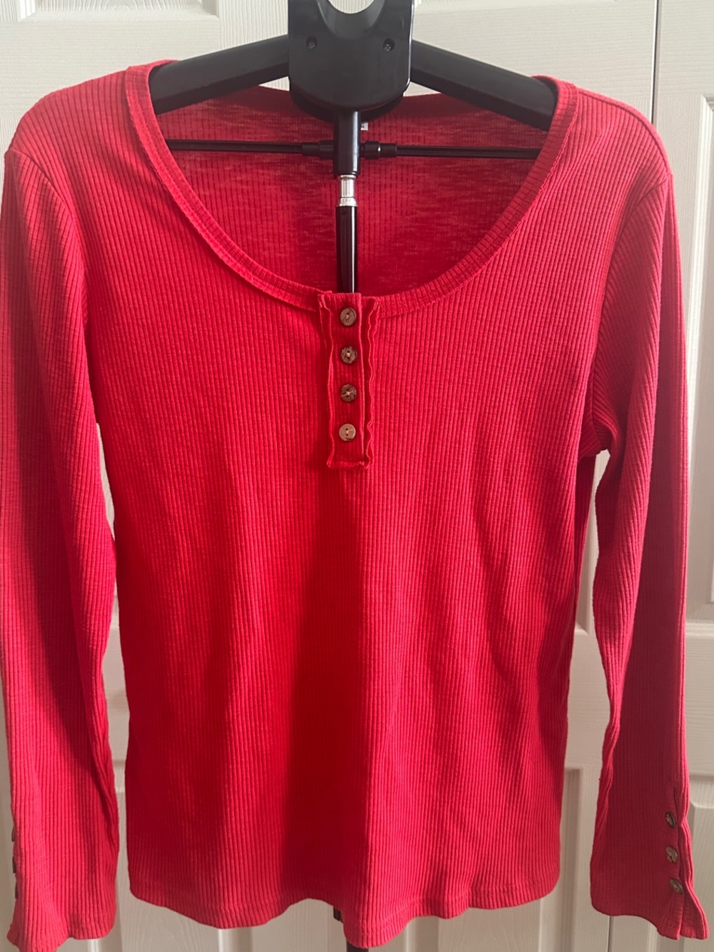 Women's Red Ribbed Henley Long-Sleeve Top